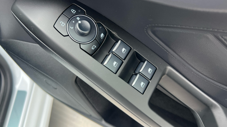 Ford Focus 1.0 EcoBoost Hybrid mHEV 155 ST-Line 5dr Auto Petrol Hatchback